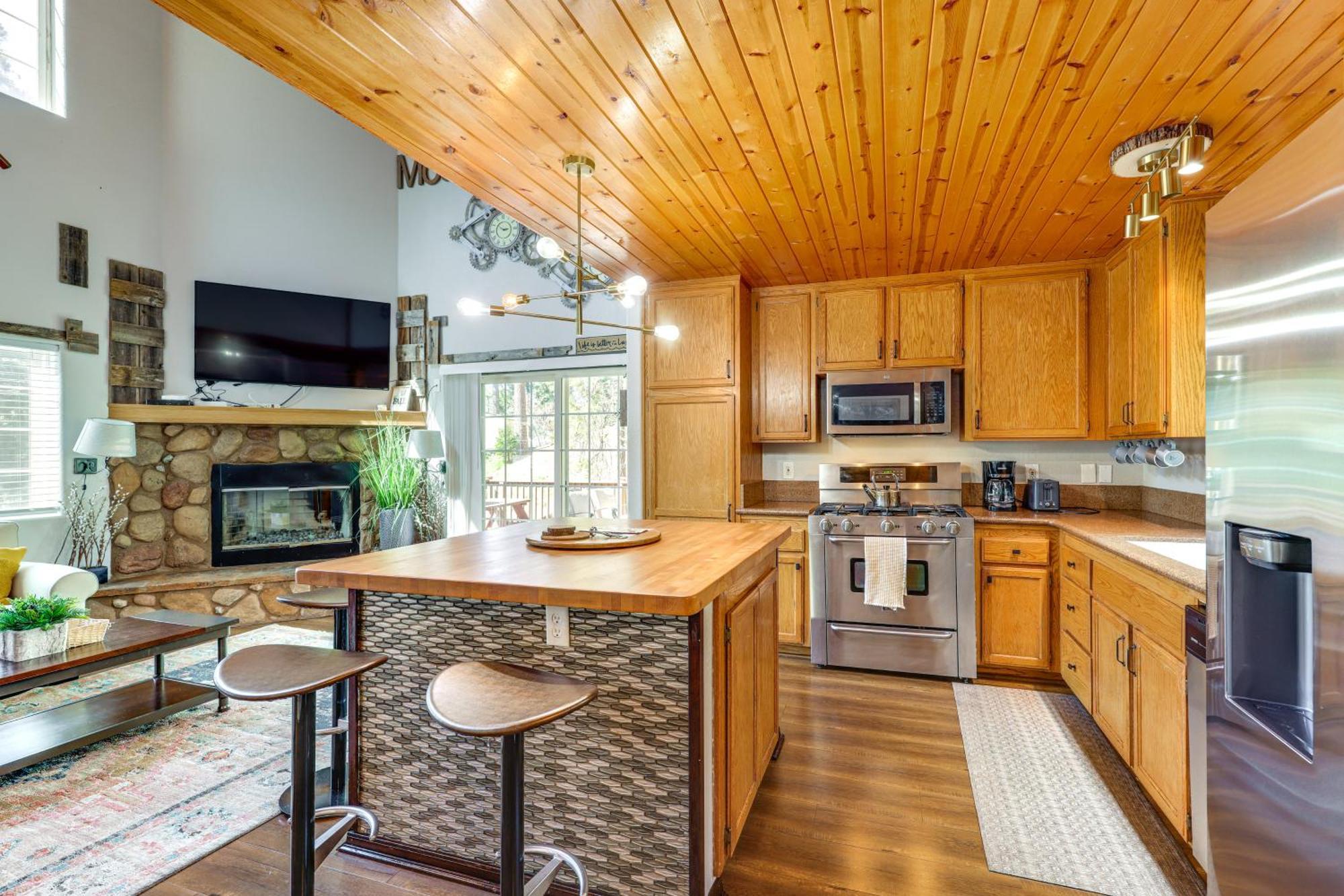 Remodeled Crestline Retreat Walk To Lake Gregory! Exterior foto