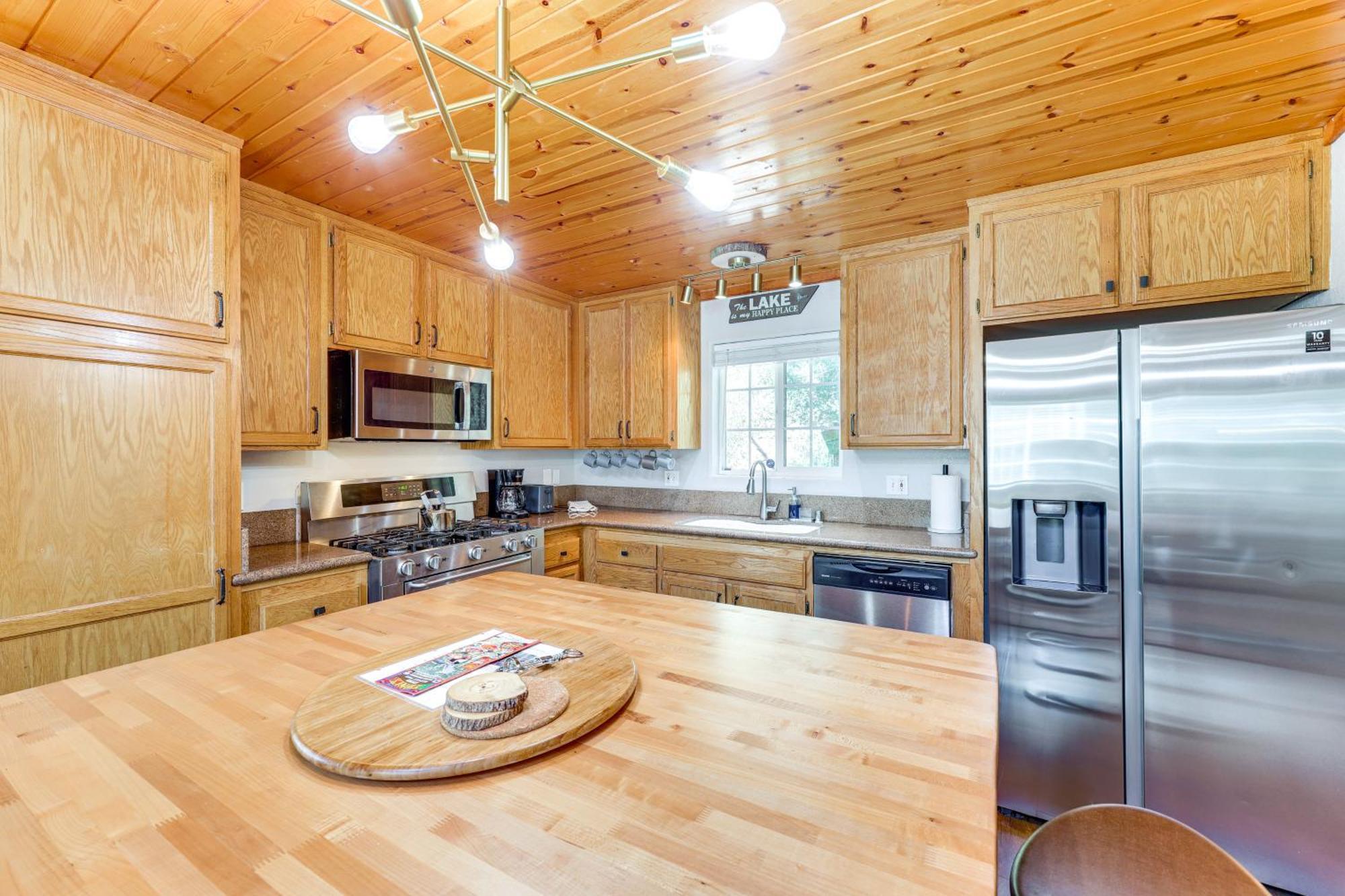 Remodeled Crestline Retreat Walk To Lake Gregory! Exterior foto