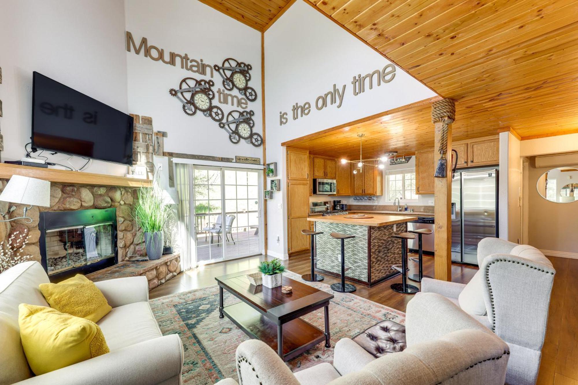Remodeled Crestline Retreat Walk To Lake Gregory! Exterior foto